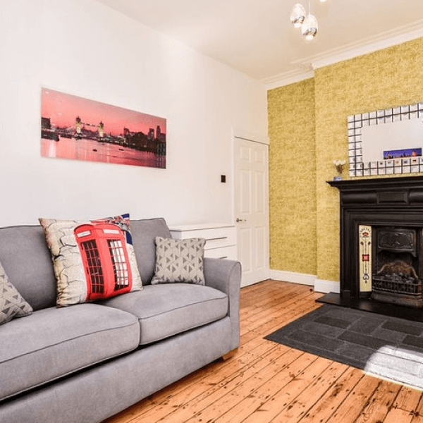 LUXURY APARTMENT